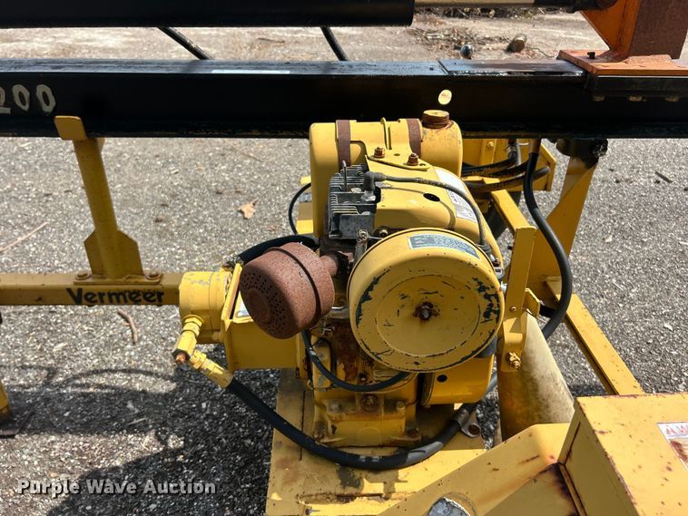 image for item FC2759 1993 Vermeer LS200 log splitter 