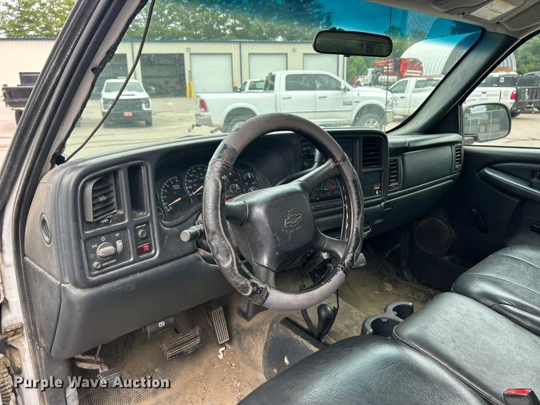 image for item FC2809 2001 Chevrolet Silverado 1500 pickup truck