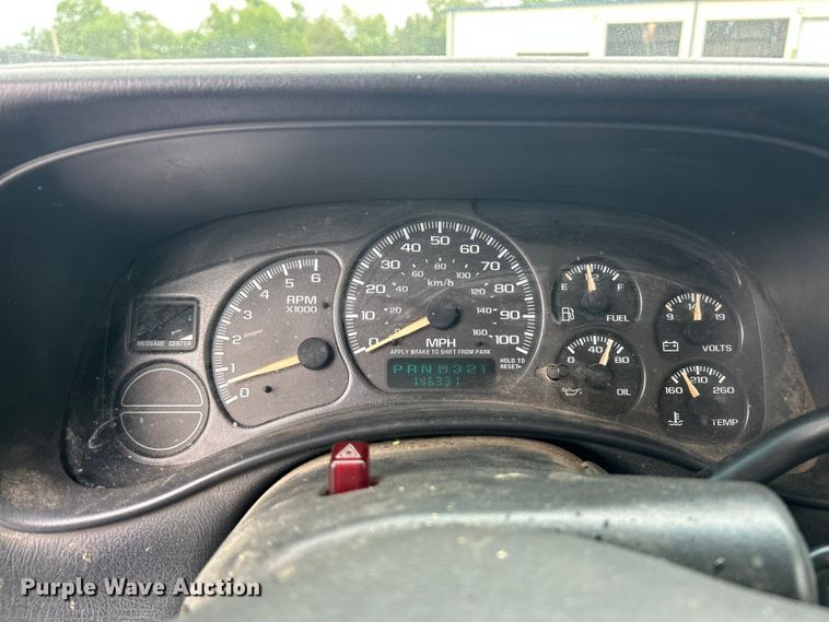 image for item FC2809 2001 Chevrolet Silverado 1500 pickup truck