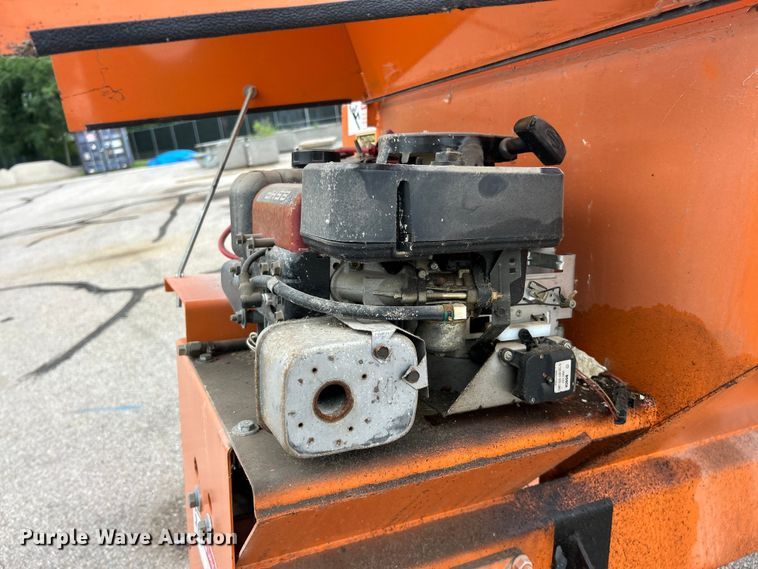 image for item FC2811 Monroe spreader