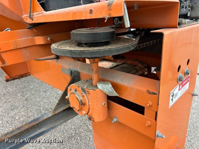 image for item FC2811 Monroe spreader