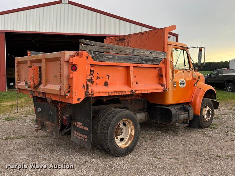 image for item FC3122 1997 International 4700 dump truck