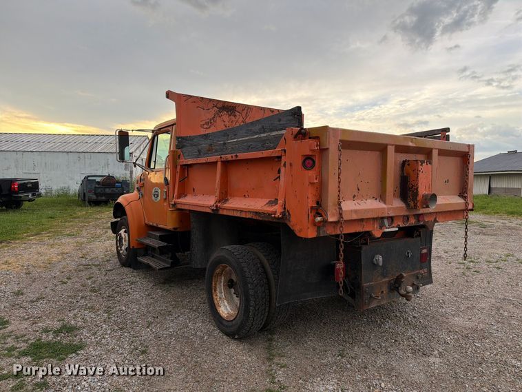 image for item FC3122 1997 International 4700 dump truck