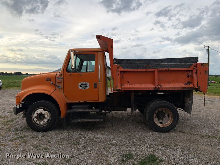 image for item FC3122 1997 International 4700 dump truck