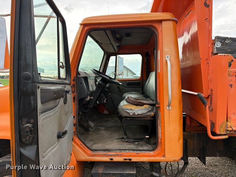 image for item FC3122 1997 International 4700 dump truck