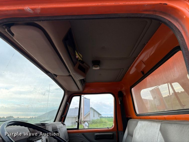 image for item FC3122 1997 International 4700 dump truck