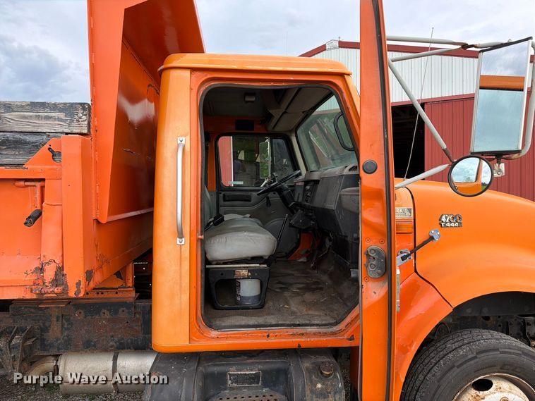 image for item FC3122 1997 International 4700 dump truck