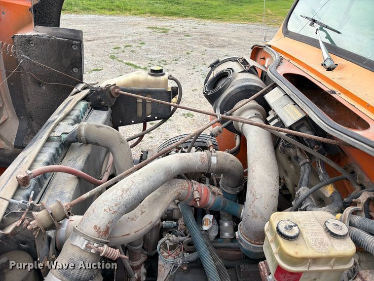 image for item FC3122 1997 International 4700 dump truck
