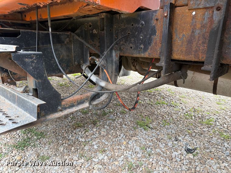 image for item FC3122 1997 International 4700 dump truck