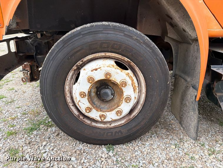 image for item FC3122 1997 International 4700 dump truck