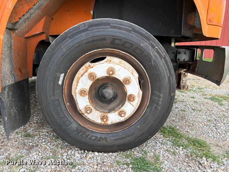 image for item FC3122 1997 International 4700 dump truck
