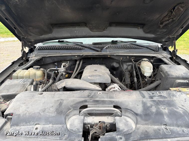image for item FC3123 2005 Chevrolet Silverado pickup truck