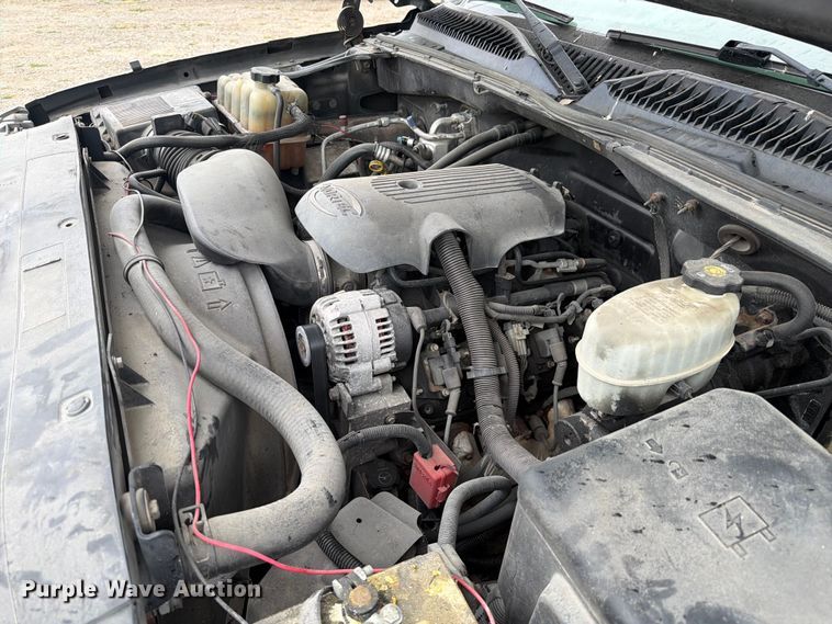 image for item FC3123 2005 Chevrolet Silverado pickup truck