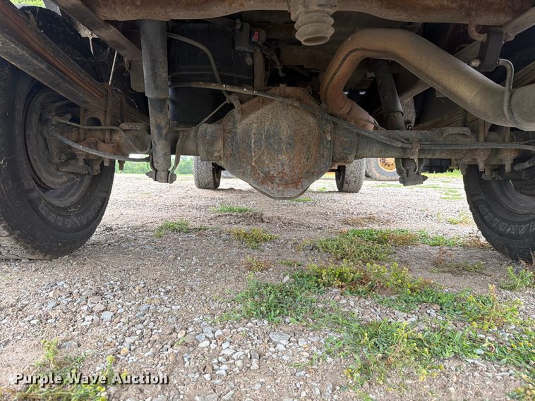 image for item FC3123 2005 Chevrolet Silverado pickup truck