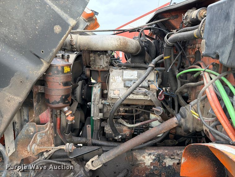 image for item FC3124 2002 International F-4900 truck cab and chassis