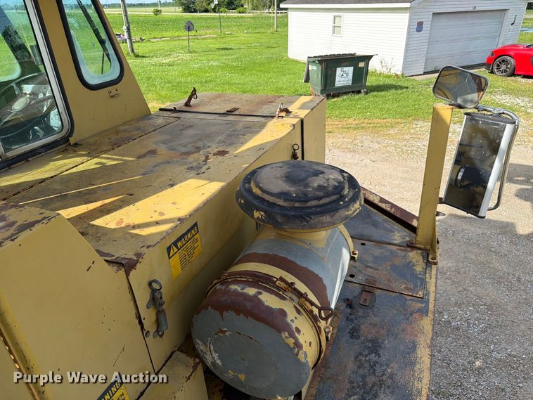 image for item FC3125 Gradall GW-394-G3WD 