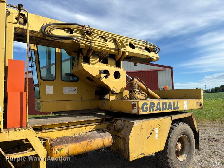 image for item FC3125 Gradall GW-394-G3WD 