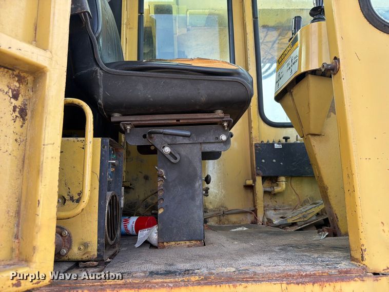 image for item FC3125 Gradall GW-394-G3WD 