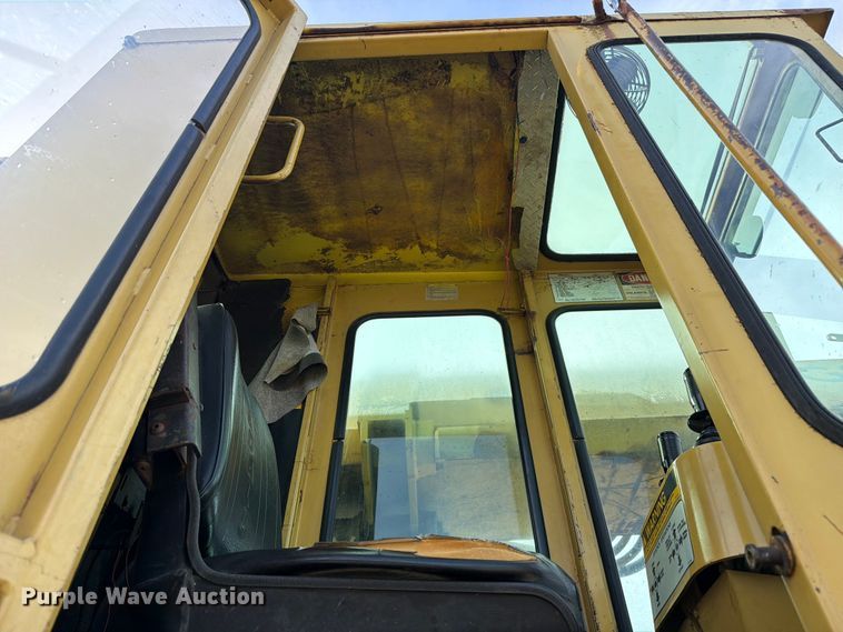 image for item FC3125 Gradall GW-394-G3WD 