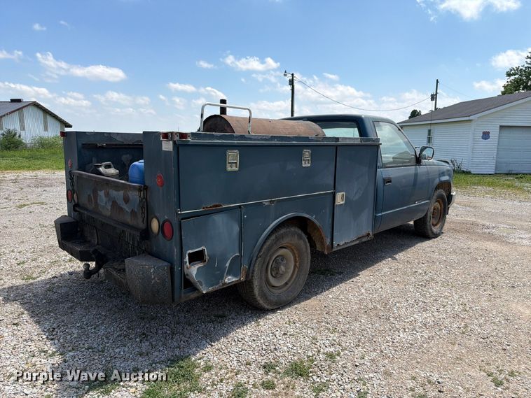 image for item FC3127 1992 Chevrolet C2500 utility bed pickup truck