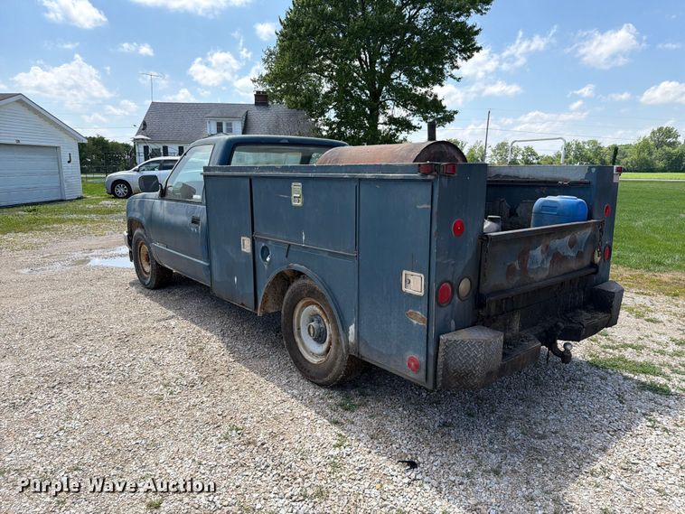 image for item FC3127 1992 Chevrolet C2500 utility bed pickup truck