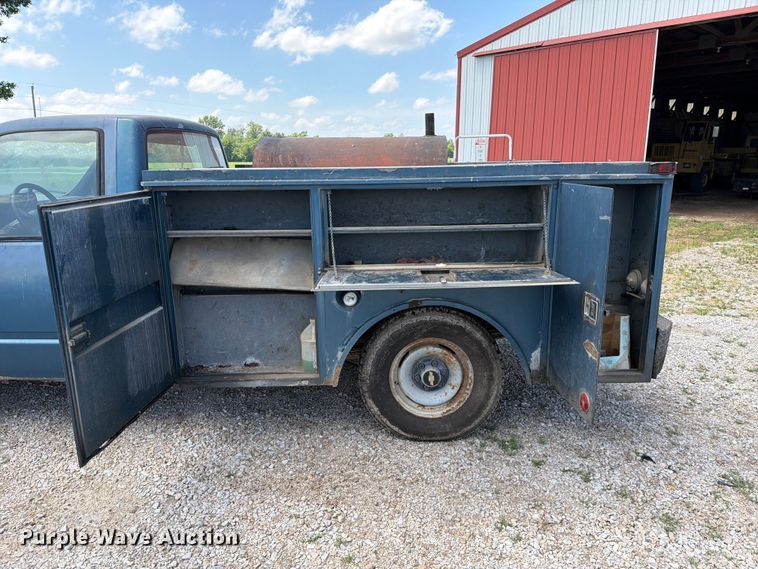 image for item FC3127 1992 Chevrolet C2500 utility bed pickup truck