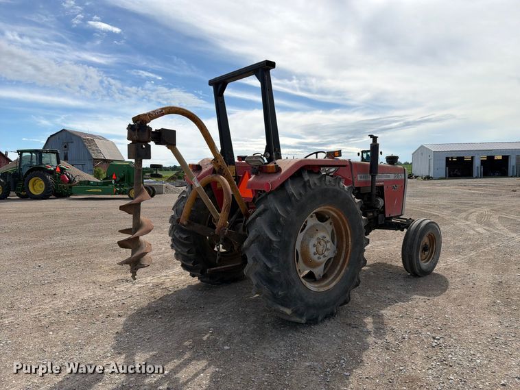 image for item FC3132 1996 Massey Ferguson MF261 tractor