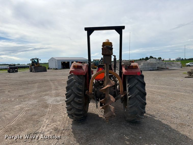 image for item FC3132 1996 Massey Ferguson MF261 tractor