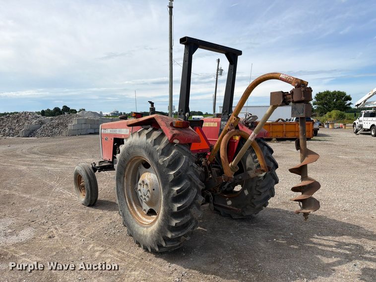 image for item FC3132 1996 Massey Ferguson MF261 tractor