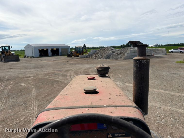 image for item FC3132 1996 Massey Ferguson MF261 tractor