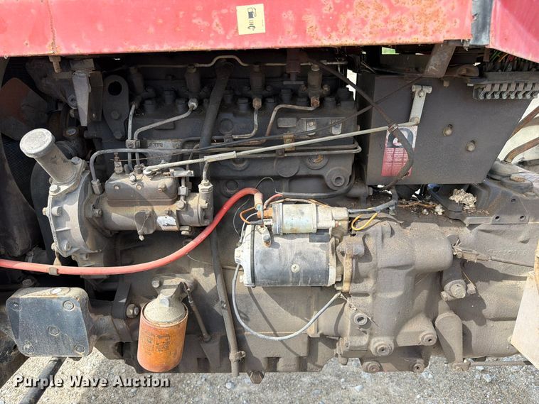 image for item FC3132 1996 Massey Ferguson MF261 tractor
