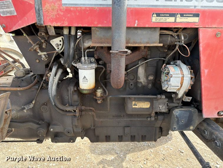 image for item FC3132 1996 Massey Ferguson MF261 tractor