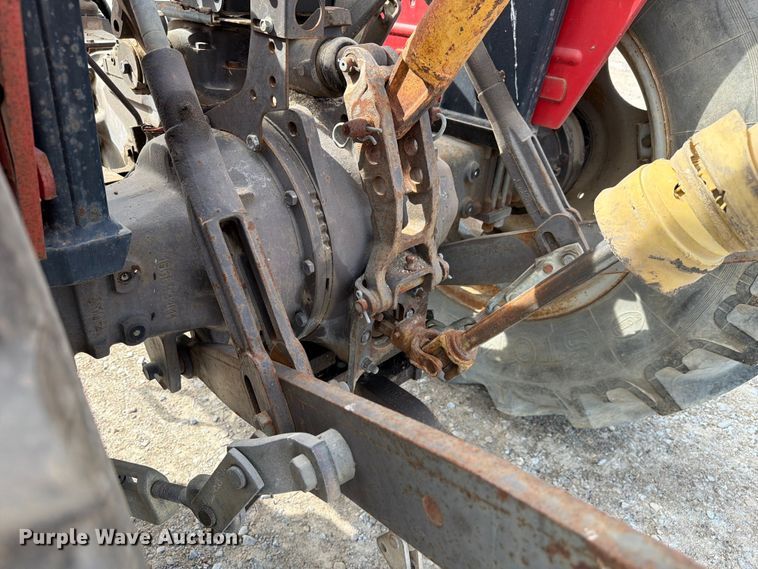 image for item FC3132 1996 Massey Ferguson MF261 tractor