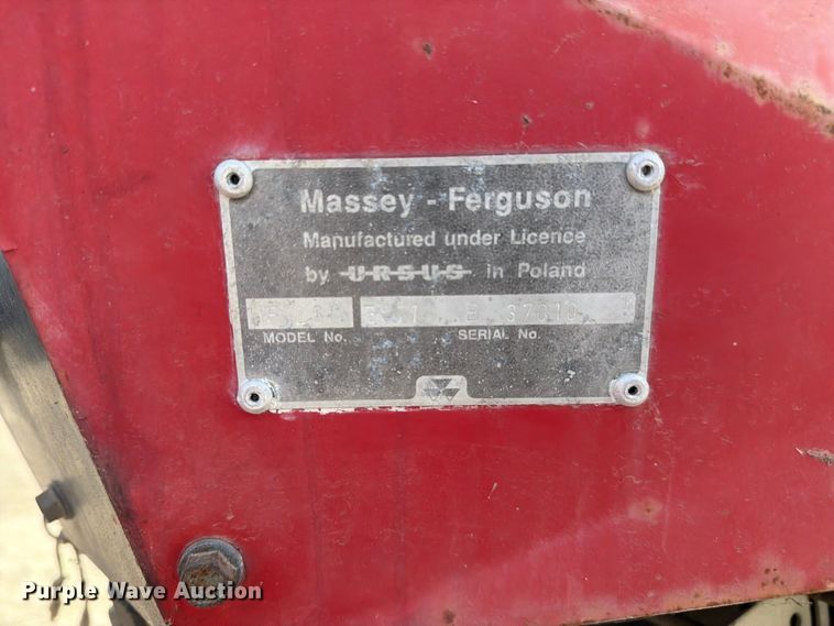 image for item FC3132 1996 Massey Ferguson MF261 tractor