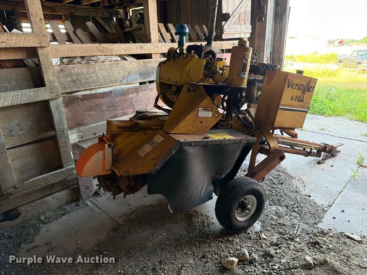 image for item FC3133 Vermeer 630A stump grinder