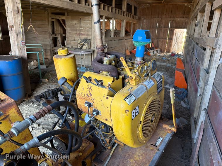 image for item FC3133 Vermeer 630A stump grinder