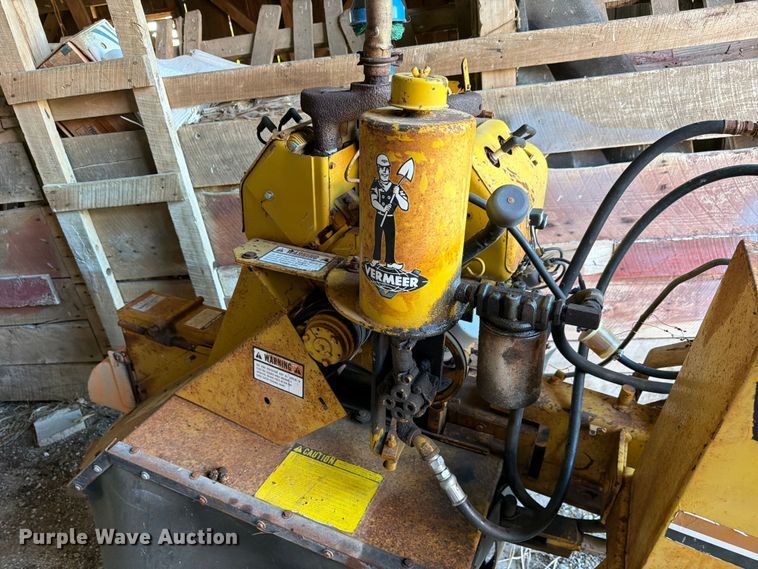 image for item FC3133 Vermeer 630A stump grinder