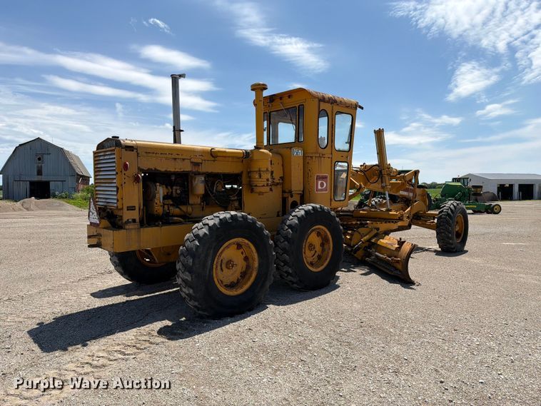 image for item FC3135 1984 Champion D-565T motor grader