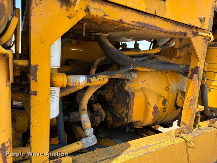 image for item FC3135 1984 Champion D-565T motor grader