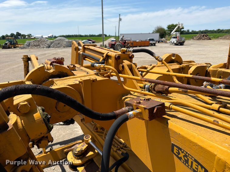 image for item FC3135 1984 Champion D-565T motor grader