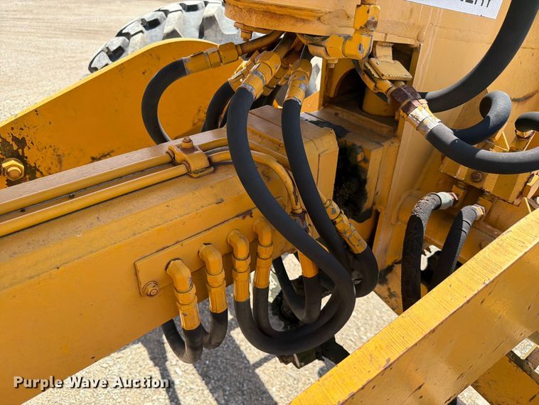 image for item FC3135 1984 Champion D-565T motor grader