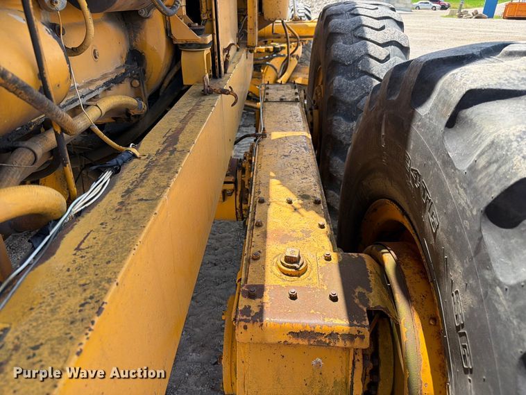 image for item FC3135 1984 Champion D-565T motor grader