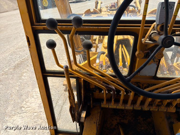 image for item FC3135 1984 Champion D-565T motor grader