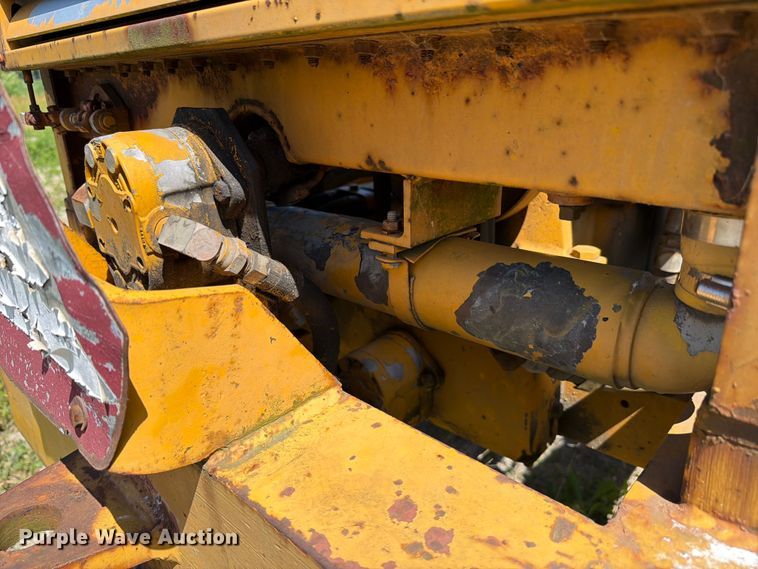 image for item FC3135 1984 Champion D-565T motor grader