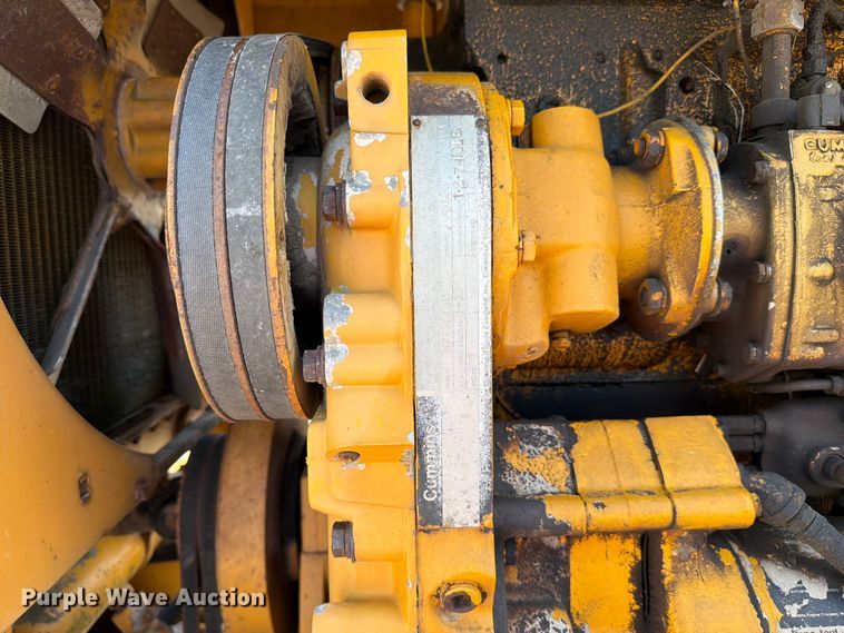 image for item FC3135 1984 Champion D-565T motor grader