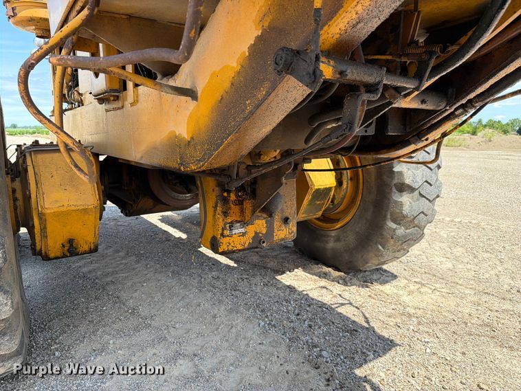image for item FC3135 1984 Champion D-565T motor grader