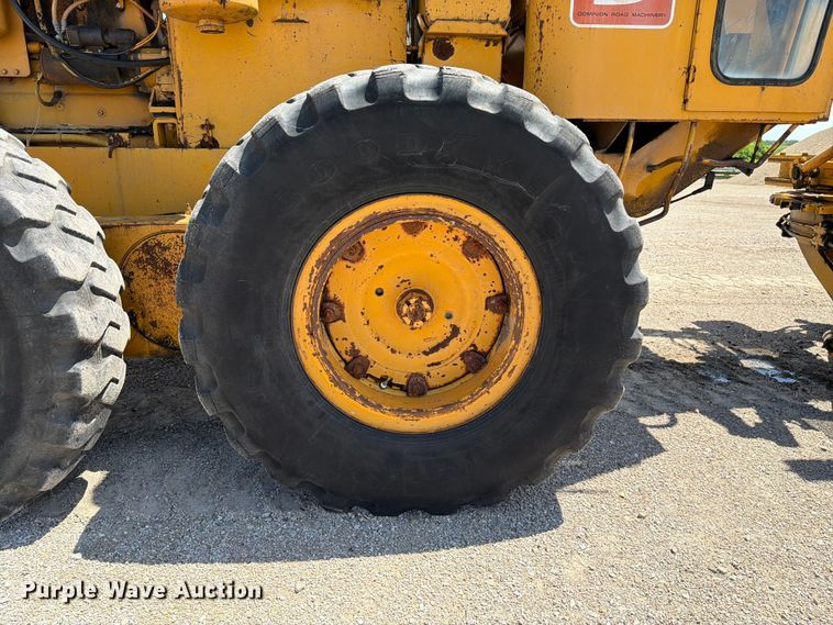 image for item FC3135 1984 Champion D-565T motor grader