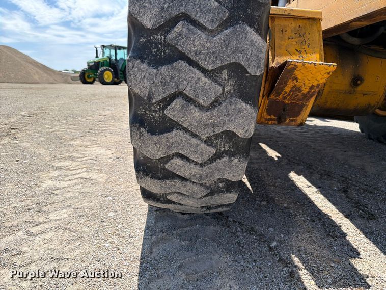 image for item FC3135 1984 Champion D-565T motor grader
