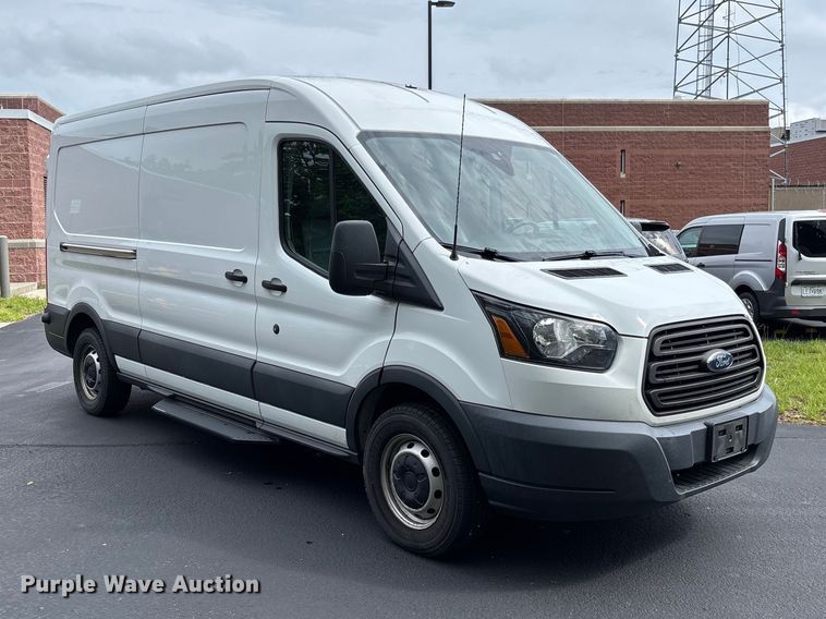 image for item FC5671 2017 Ford Transit 150 van
