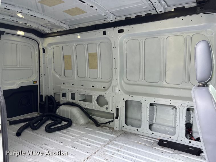 image for item FC5671 2017 Ford Transit 150 van